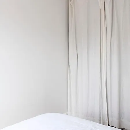 Apartment Bright 2-room In The 15th Paris