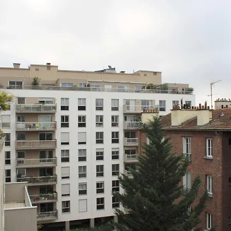 Bright 2-room In The 15th * Paris